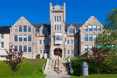 Universitätsgebäude in Thunder Bay